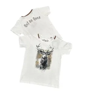 Es werden zwei weiße T-Shirts gezeigt. Eines zeigt auf der Vorderseite eine detaillierte schwarz-braune Grafik eines Hirschkopfes, das andere zeigt die Rückseite mit dem Schriftzug Ruf du Bois in einer stilisierten Schriftart in der Nähe des Kragens.