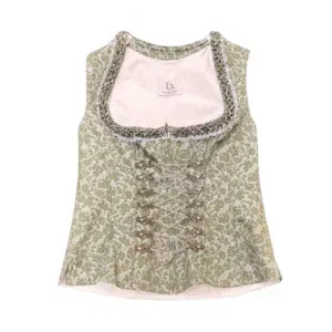 Eine traditionelle ärmellose Damenweste in Hellgrün mit floralem Muster, dekorativer Silberkettenschnürung auf der Vorderseite und einer verzierten Borte am Halsausschnitt.